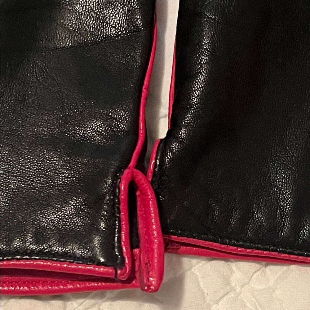 Black Gloves with pink Trim - Picture 3 of 3